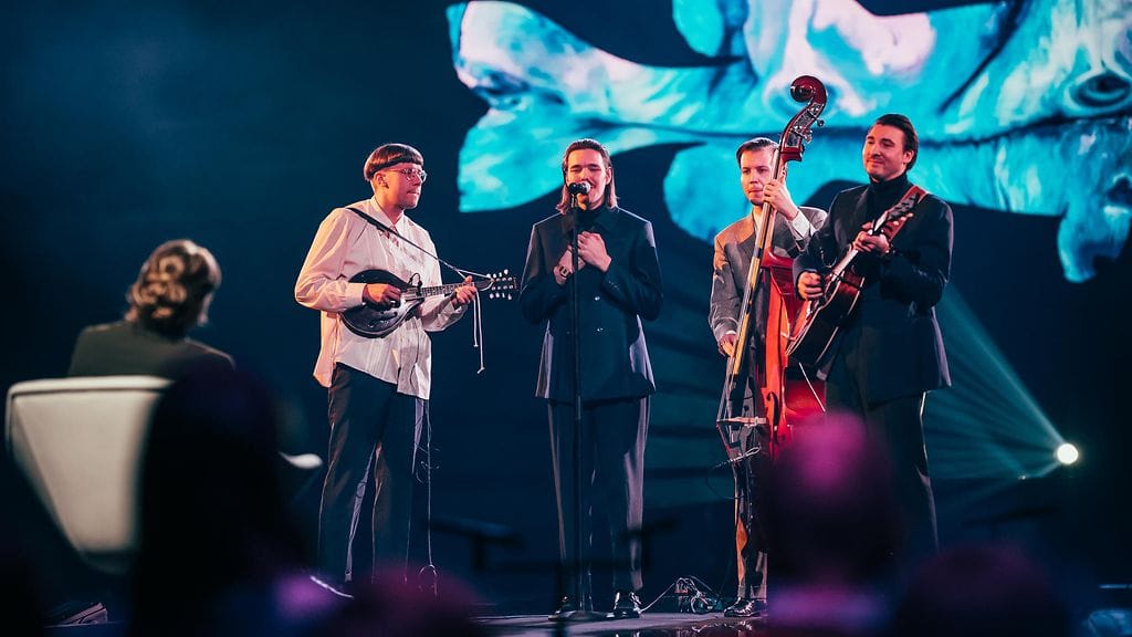 Laulu Rakkaudelle_Kausi3_Jakso2_Anna Airola_Arppa_Antti Ahoniemi_VilleVeikko Airaniemi_Okko Saastamoinen_15