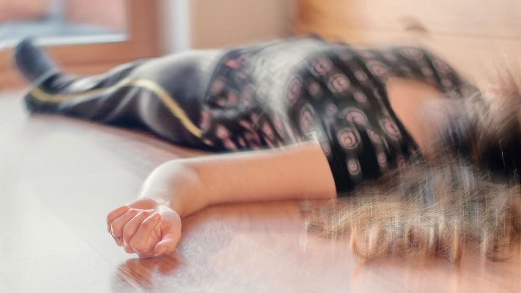 Helsingin ja Uudenmaan sairaanhoitoiirissä HUSissa tehty tutkimus osoittaa, että vain pieni osa epilepsiakohtauksen saaneista potilaista tarvitsee lopulta lääkkeellistä tai peruselintoimintoja tukevaa hoitoa. Kuvituskuva.