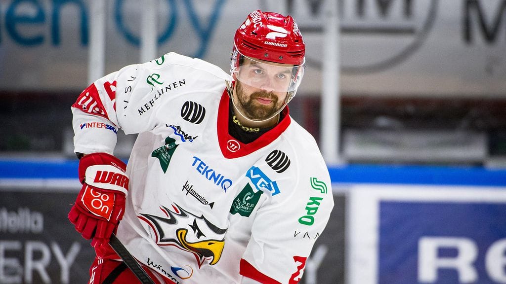 Axel Holmströmiä ei nähdä enää loppukaudella Vaasan Sportissa.