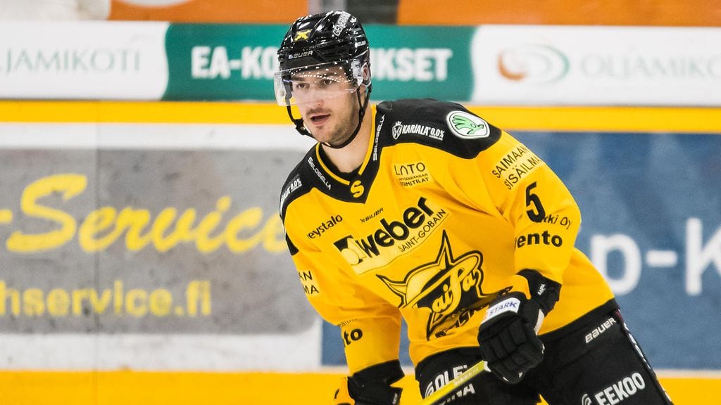 Greg Moro siirtyy Ilvekseen.