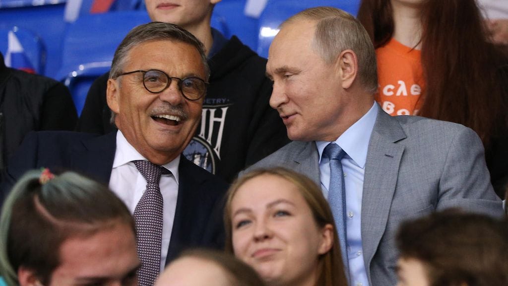 René Fasel kiekkokatsomossa Sotshissa yhdessä Venäjän presidentin Vladimir Putinin kanssa Sotshissa vuonna 2019.