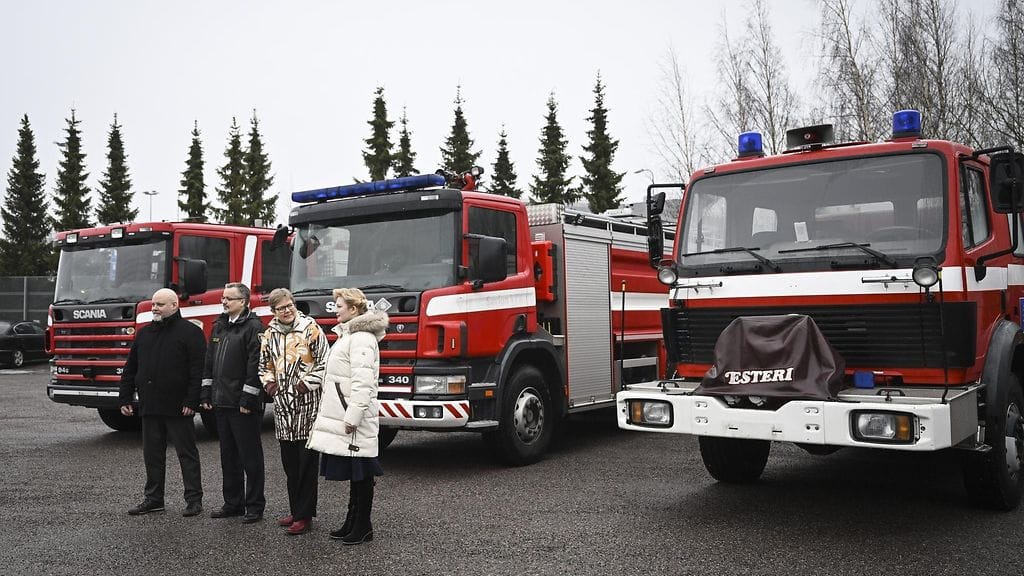 Suomi lähettää tänään Ukrainaan sammutusautoja, ambulanssin ja säiliöauton. Lahjoitukset ovat tehneet Keski-Uudenmaan ja Pirkanmaan pelastuslaitokset.