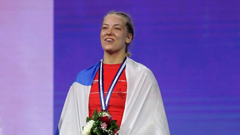 26-vuotias Iris Nihti voitti vapaaottelun maailmanmestaruuden.