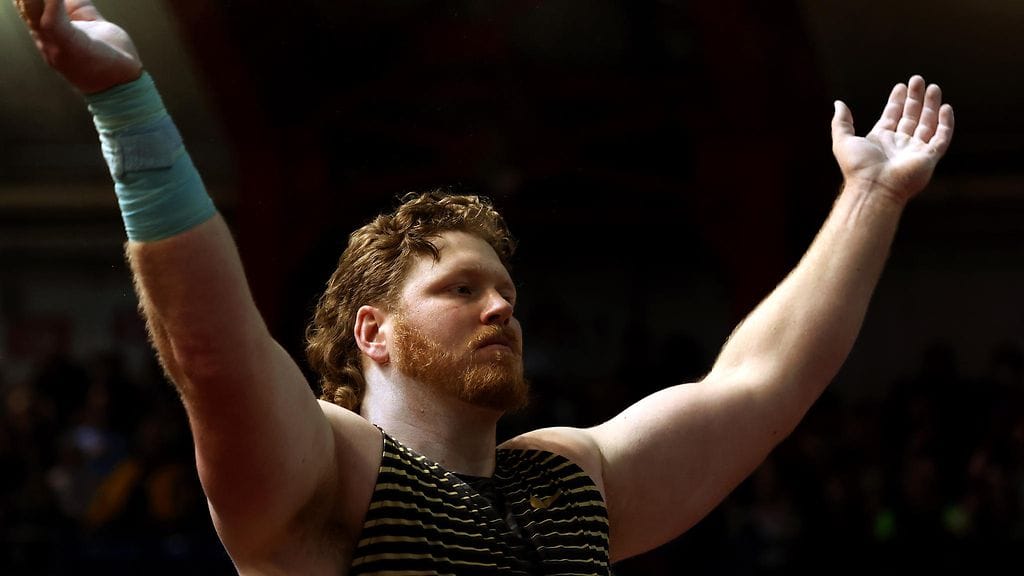 Ryan Crouser työnsi kuulantyönnön uuden maailmanennätyksen.