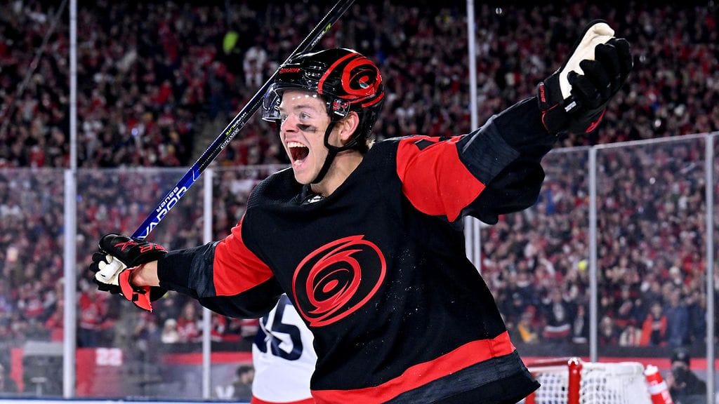 Jesperi Kotkaniemi aloitti maalinteon vain runsaan kahden minuutin pelin jälkeen.