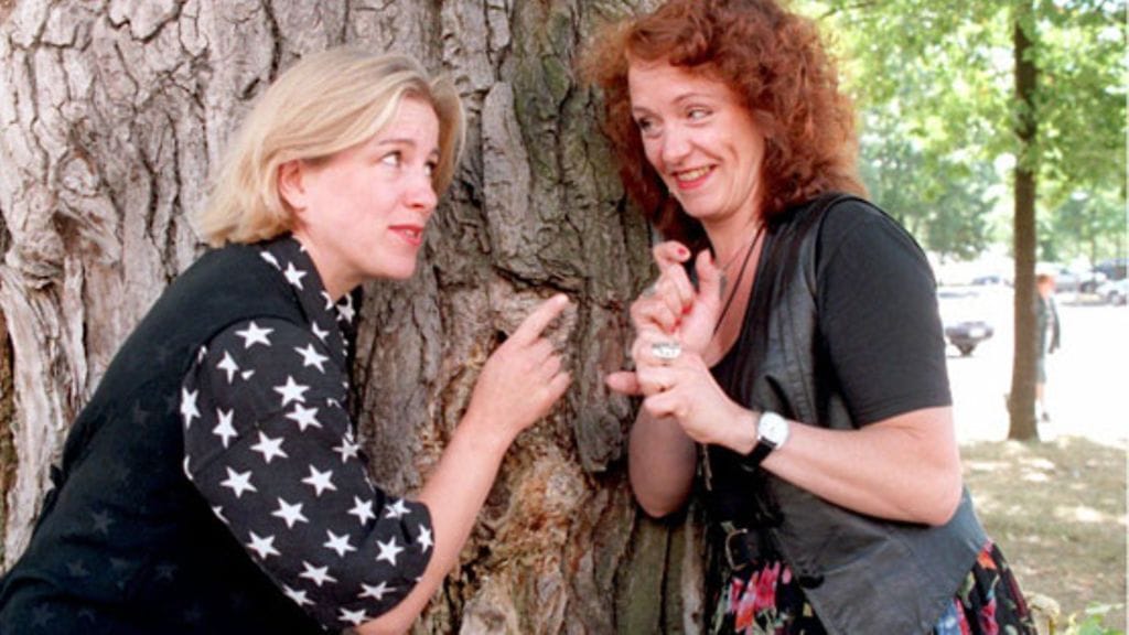 Eija Ahvo ja Susanna Haavisto näyttelivät Soitinmenoissa. Näyttelijättäret kuvassa vuonna 1995.