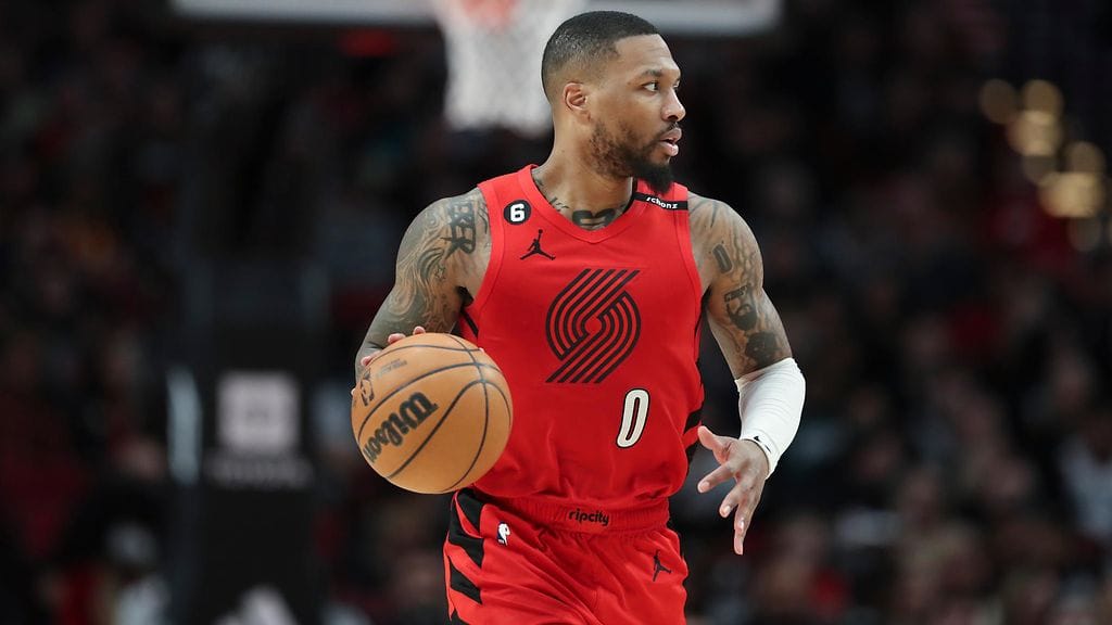 Damian Lillard heitti 71 pistettä yön NBA-kierroksella.