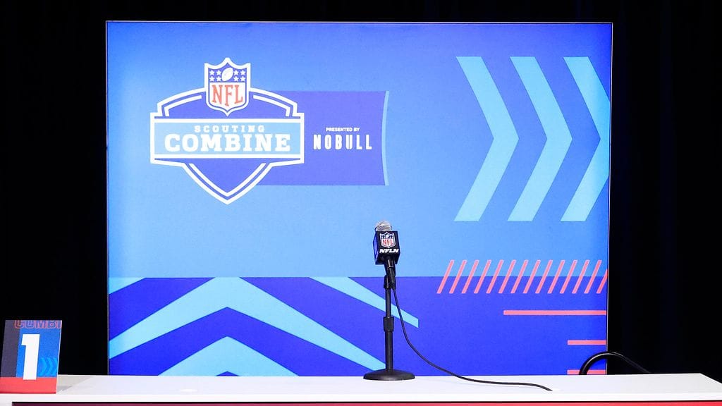 Jalen Carterin istuin oli tyhjänä, kun tämän oli määrä puhua medialle NFL:n varaustilaisuutta edeltävässä testitapahtumassa.