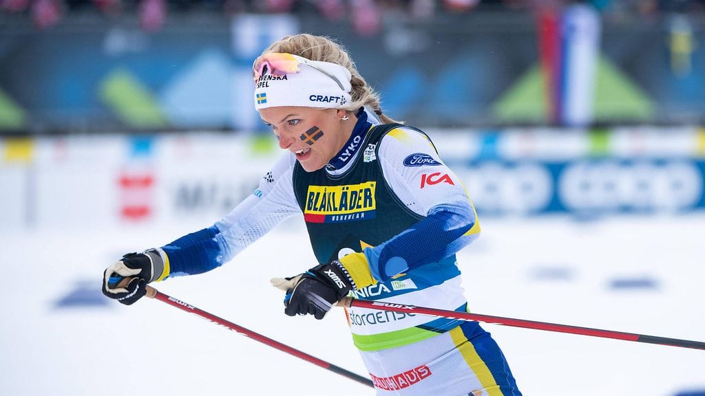 Frida Karlsson antoi MM-viestin jälkeen kritiikkiä suksistaan.