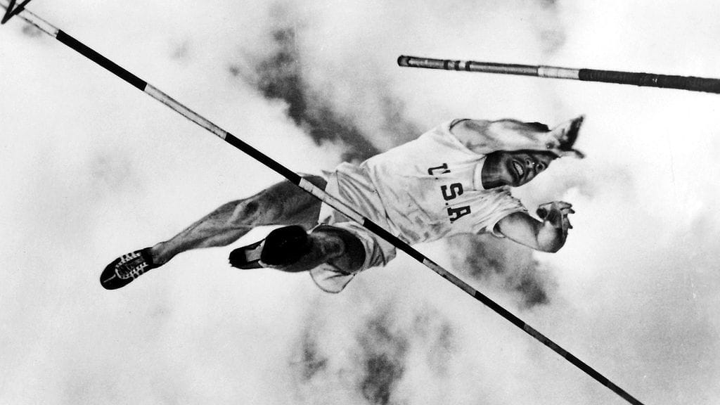 Vuonna 1956 Bob Richards hyppäsi seipään ME-tulokseksi 456.