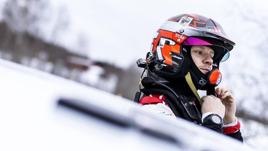 Jonne Halttunen siirtyi pelkääjän paikalta rattiin.