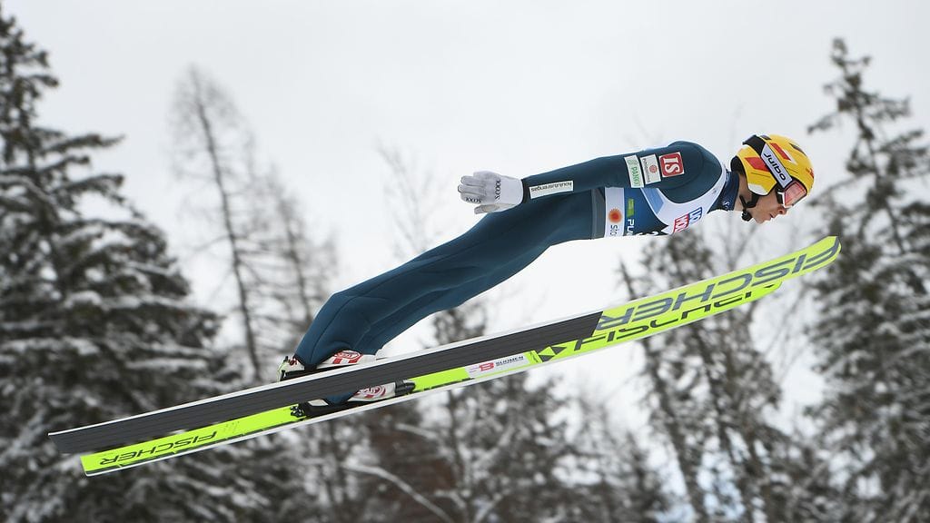 Eero Hirvosen ero kärkeen on mäkiosuuden jälkeen kaksi minuuttia ja 43 sekuntia.