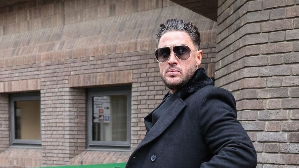 Bearille lankesi rikoksesta 21 kuukauden tuomio.