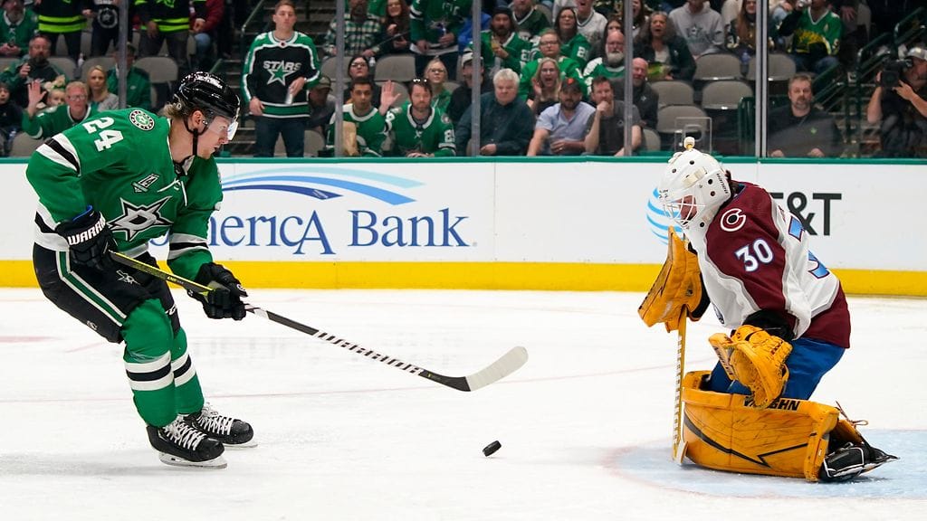 Coloradon alakerta on viime aikoina vuotanut. Sen sai myös Roope Hintz todistaa lauantai-iltana. Keith Kinkaid korvasi toisessa erässä Aleksander Georgijevin Avalanchen tolppien välissä.