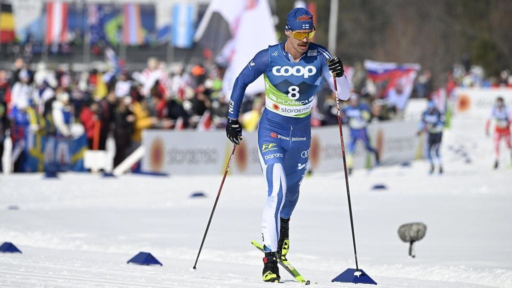 Perttu Hyvärinen keskeytti MM-kuninkuusmatkan: "Tänään ei kilpahiihdosta tullut mitään"