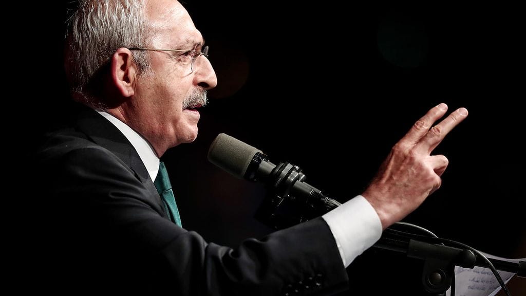 Opposition Kemal Kilicdaroglu haastaa presidentti Recep Tayyip Erdoganin.
