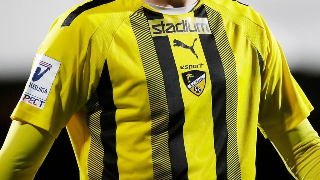 Honka vahvistaa miehistöään.