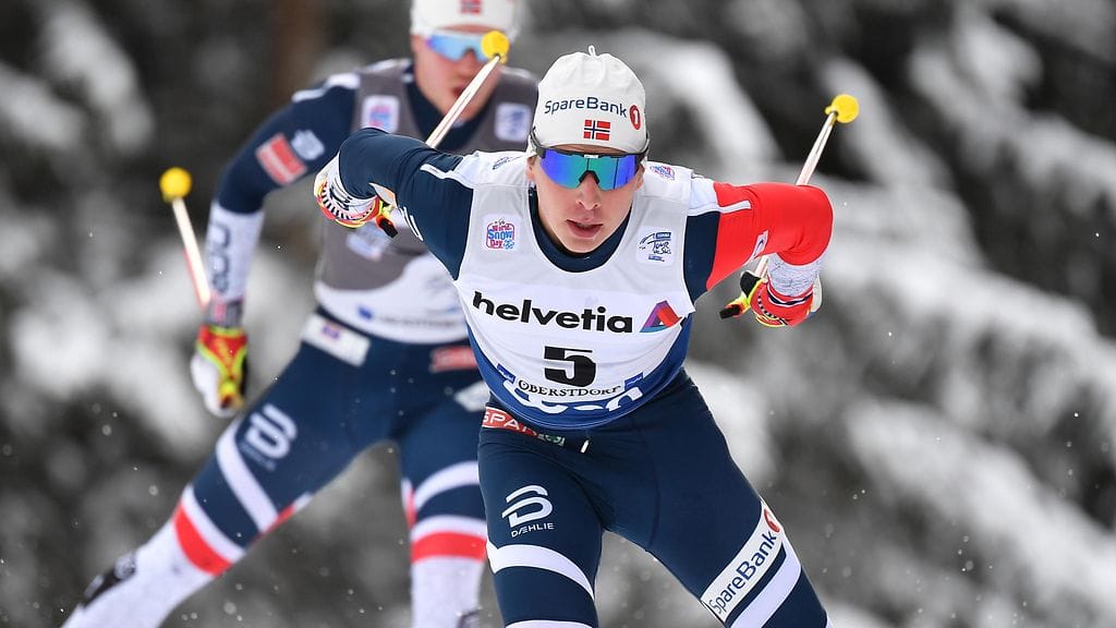 Simen Hegstad Krüger otti voiton Holmenkollenin 50 kilometrin kisassa.