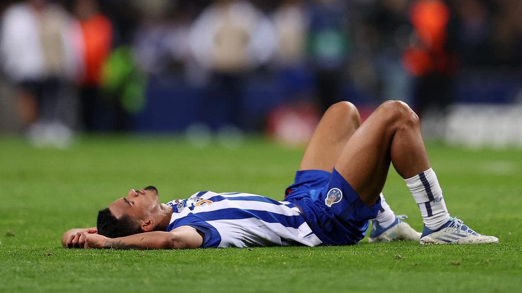 "Interin maali tuntuu olevan noiduttu" – Porto kävi minuutin sisällä maaliviivalla, tolpassa ja ylärimassa