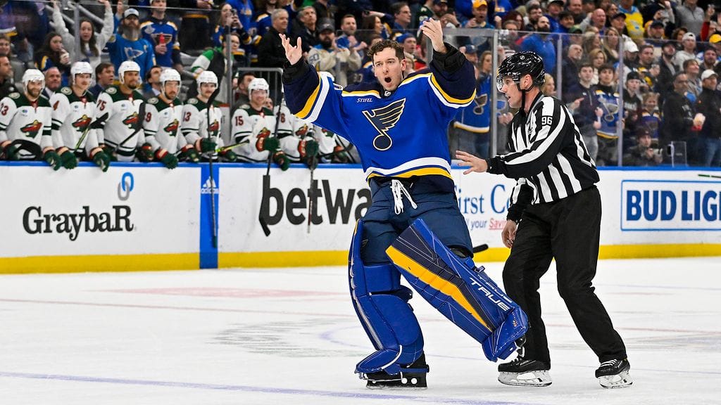 Jordan Binnington sai suihkukomennuksen yön NHL-kierroksella.