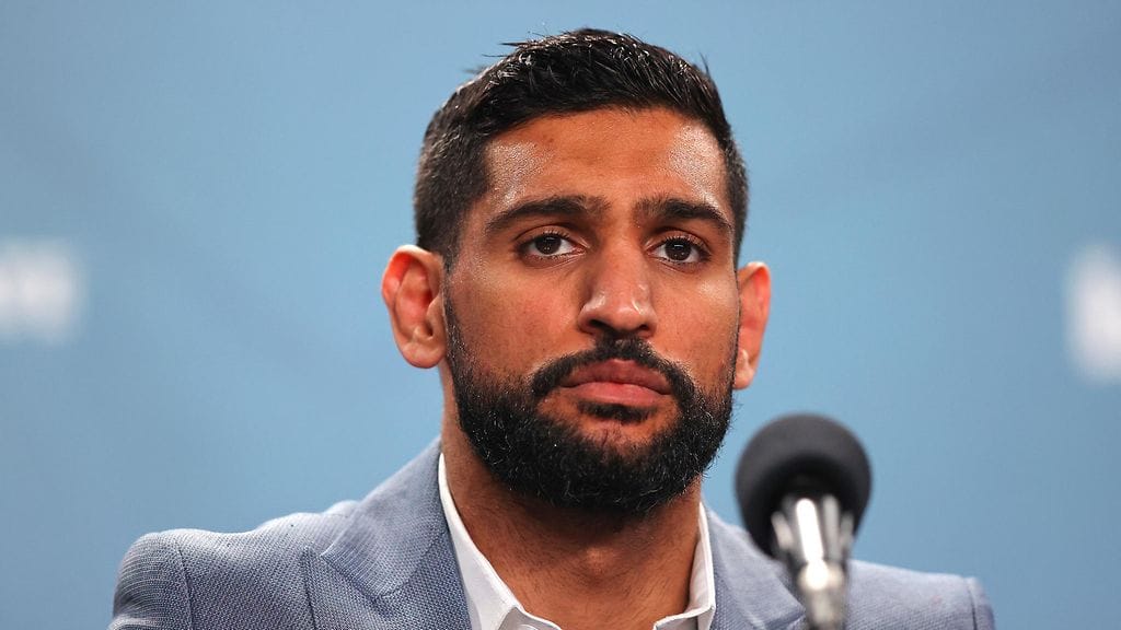 Amir Khan joutui aseellisen ryöstön kohteeksi viime huhtikuussa.