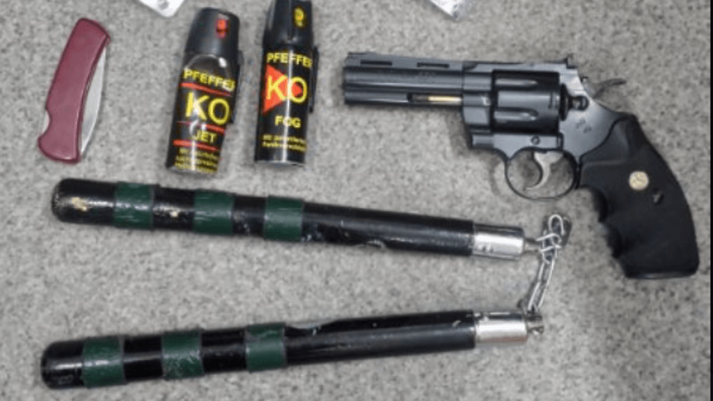 Laittomuuksia taskut pullollaan