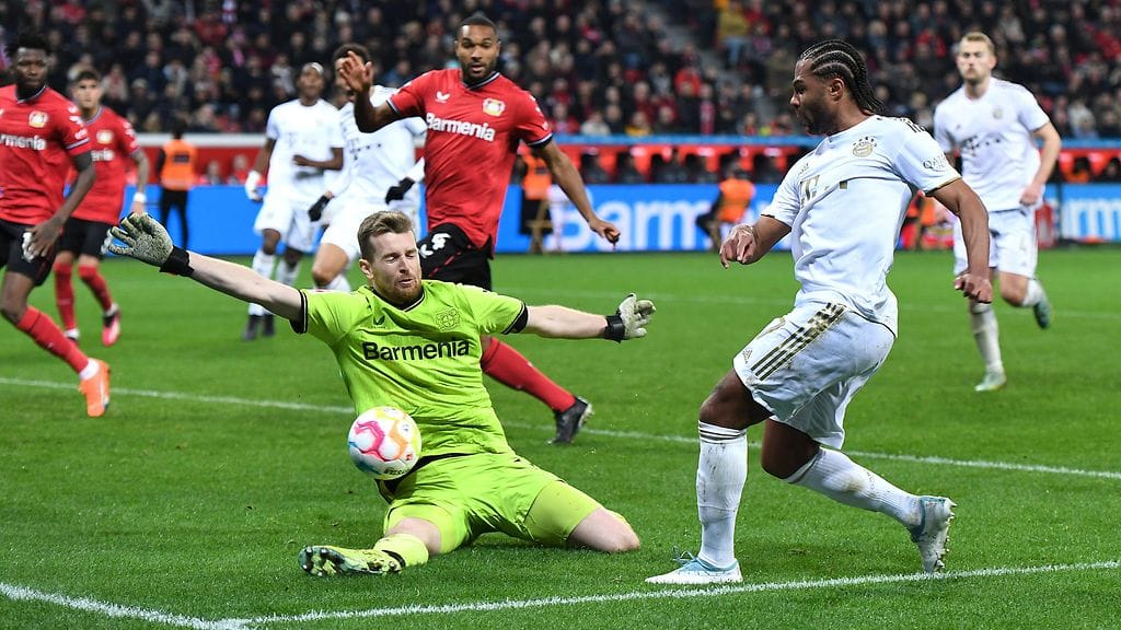 Bayer Leverkusenin suomalaismaalivahti Lukas Hradecky hoiteli Bayern Müncheniä vastaan viisi torjuntaa.