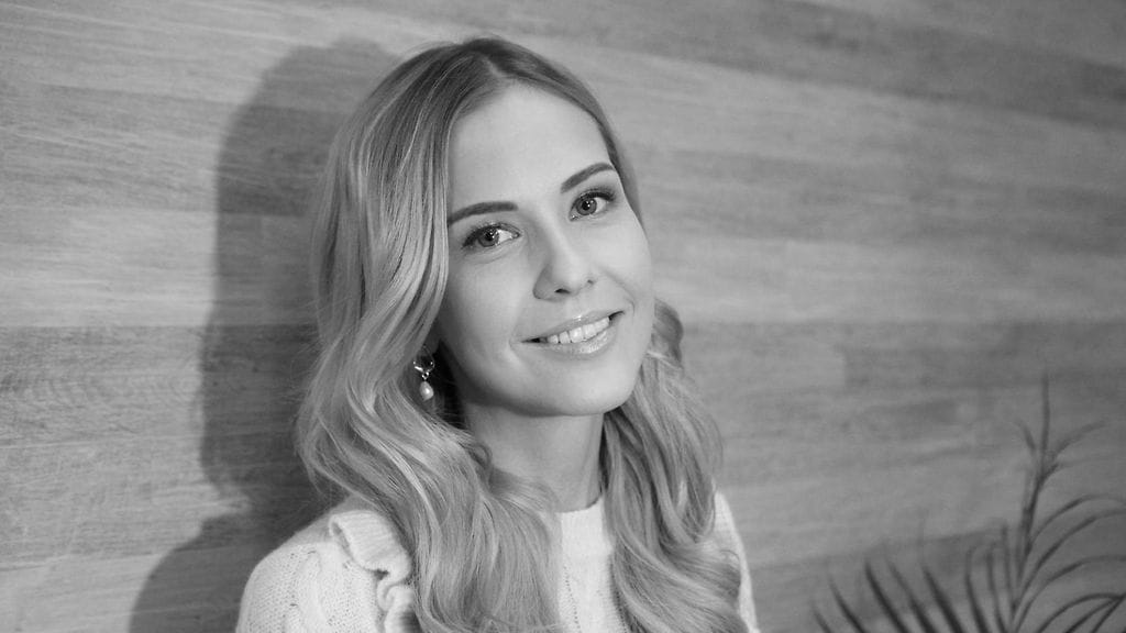Miki Liukkosen ja Jasmin Voutilaisen läheiset kertovat Yle MOT:n dokumentissa muun muassa samankaltaisista ongelmista, joita molemmat kohtasivat terveydenhuollossa ennen kuolemaansa.