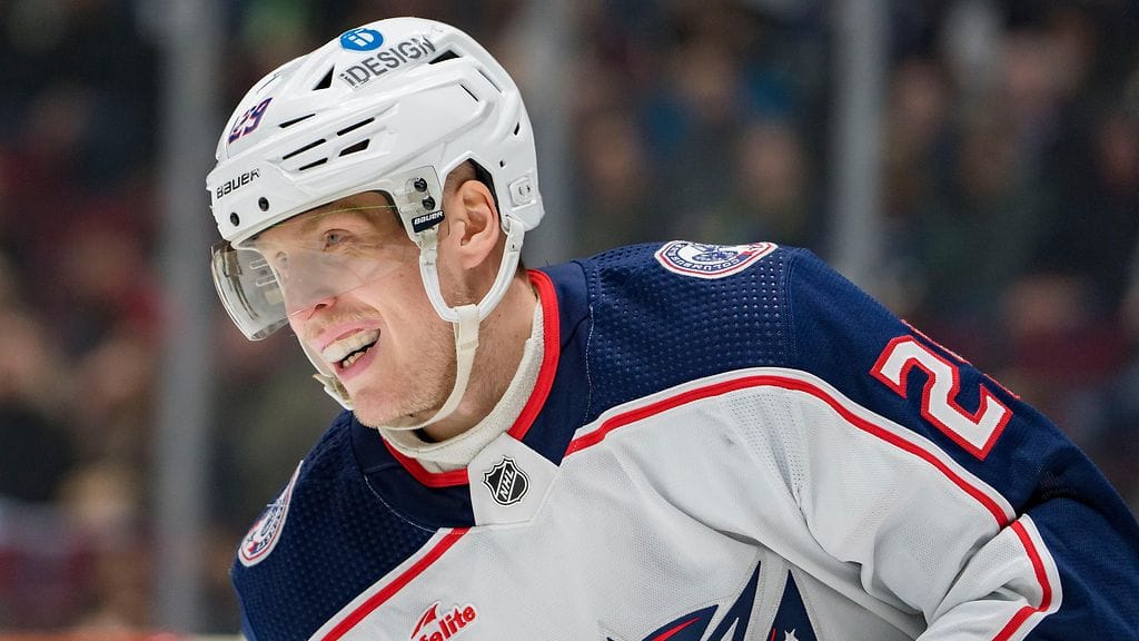 Patrik Laine pelasi Columbuksen ykkössentterinä Vegas Golden Knightsia vastaan.