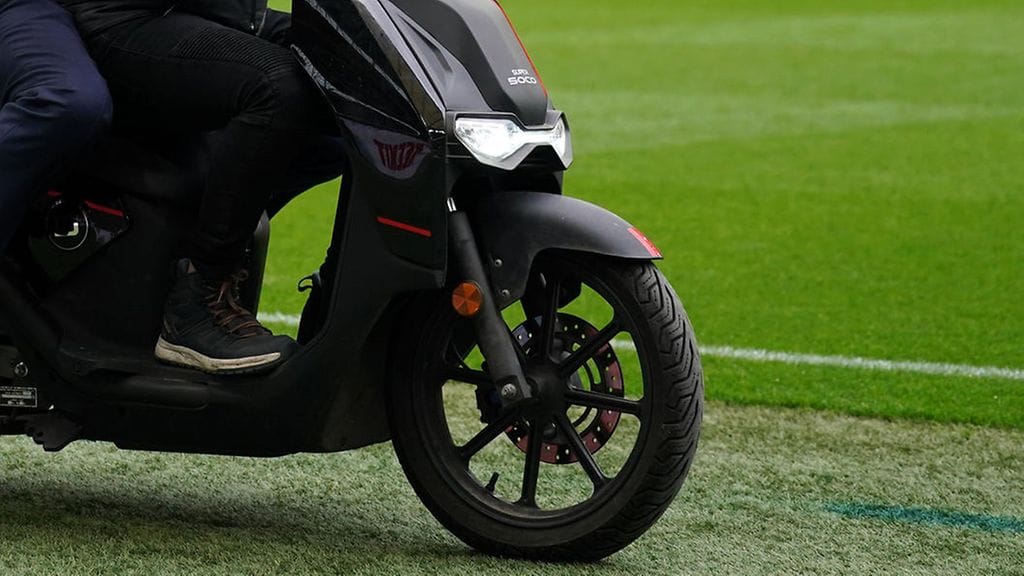 Kuvan mopedi ei liity tapaukseen.