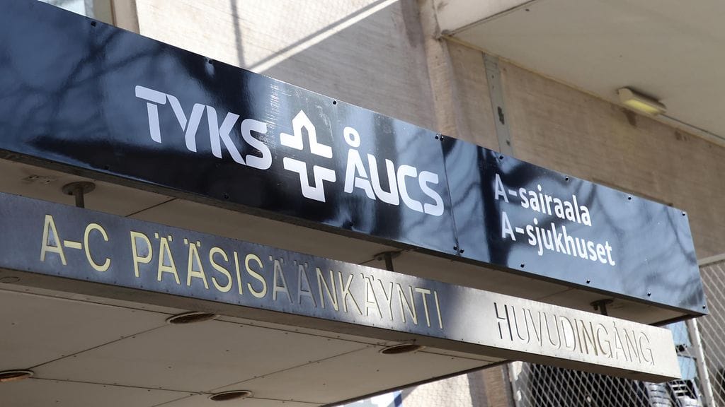 Nainen työskenteli Turun yliopistollisen keskussairaalan osastonsihteerinä.