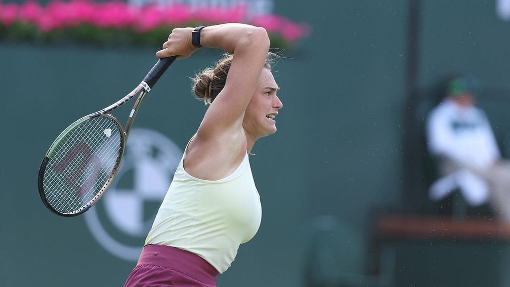 Aryna Sabalenka pelasi viime viikolla Indian Wellsin turnauksen finaalissa, jossa hävisi Kazakstanin Elena Rybakinalle.