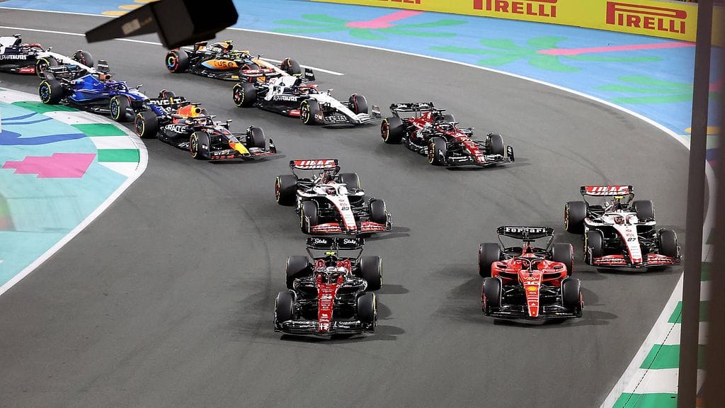 Haasilla on rajoitettu kuljettajien välistä kilpailua heti alkukaudesta.