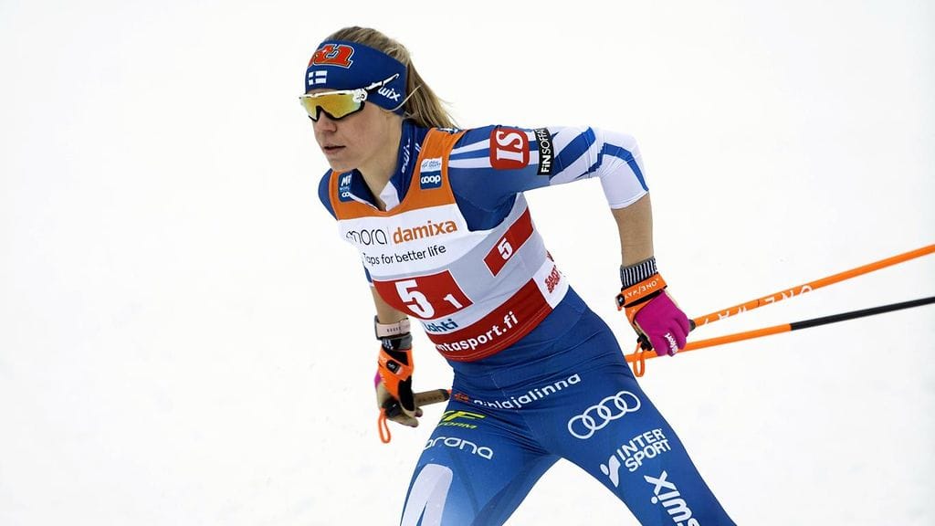 Jasmin Joensuu (kuvassa) ja Jasmin Kähärä sijoittuivat kolmanneksi naisten pariviestikarsinnassa Lahdessa.