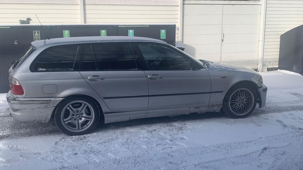 Poliisi julkaisi kuvan kaaharin autosta.