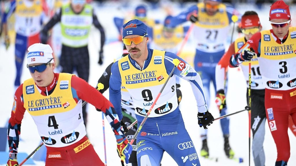 Perttu Hyvärinen hiihti itseltään jalat alta maailmancup-päätöksessä – "Muutama kannustus tuli viiksiinkin liittyen"