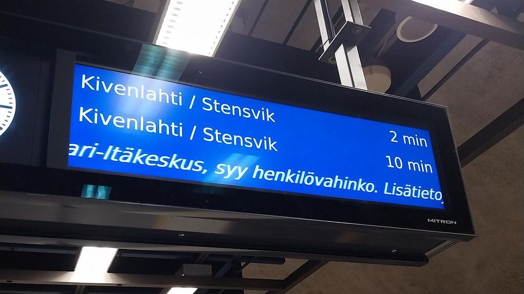 Siilitien metroasemalla Helsingissä tapahtunui iltapäivällä raideliikenneonnettomuus.