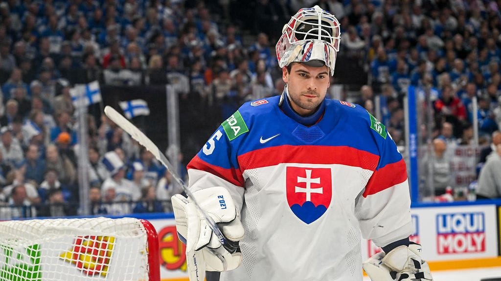 Adam Huskaa ei tänä keväänä jääkiekon MM-kisoissa Slovakian mukana nähdä.