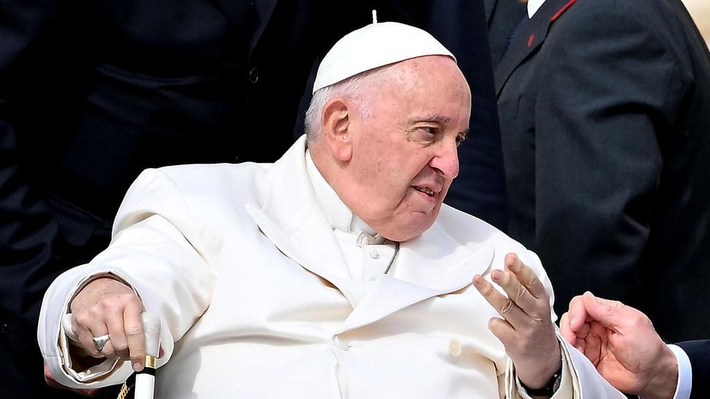 Paavi Franciscus kuvattuna 29. maaliskuuta, ennen kuin joutui sairaalaan.