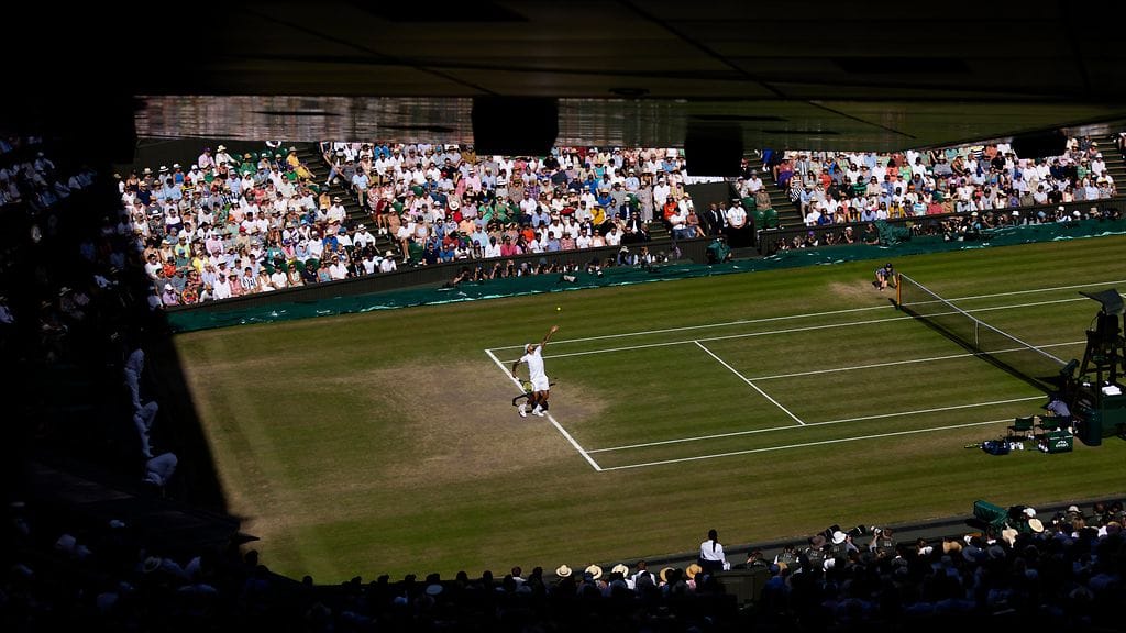 Nick Kyrgios viime vuoden Wimbeldonin turnauksen välierissä.