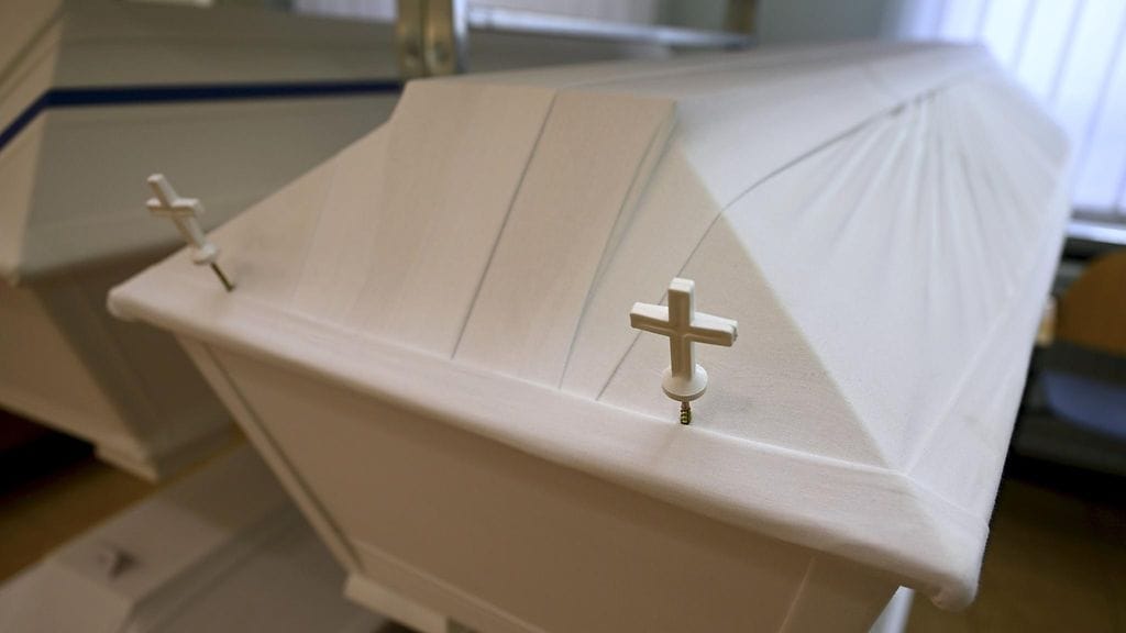 Kirkon maankäyttöpäällikön mukaan hautausaikojen lyhentämiselle olisi aihetta, sillä suurten ikäluokkien vuoksi kuolleita tulee olemaan vuosittain nykyistä enemmän.