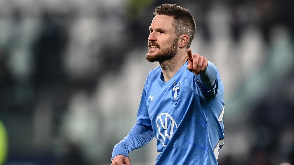 Lasse Nielsenin kives repesi yhteentörmäyksessä toisen pelaajan kanssa.