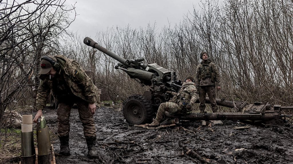 Kuvassa sotilaita Ukrainan Bahmutissa.