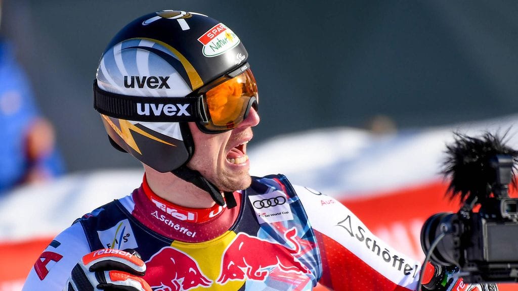 Hannes Reichelt kohtasi hain meressä vain muutaman metrin päässä itsestään.