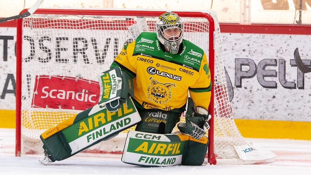 Marek Langhamer on sivussa torstain Pelicans-välierästä.