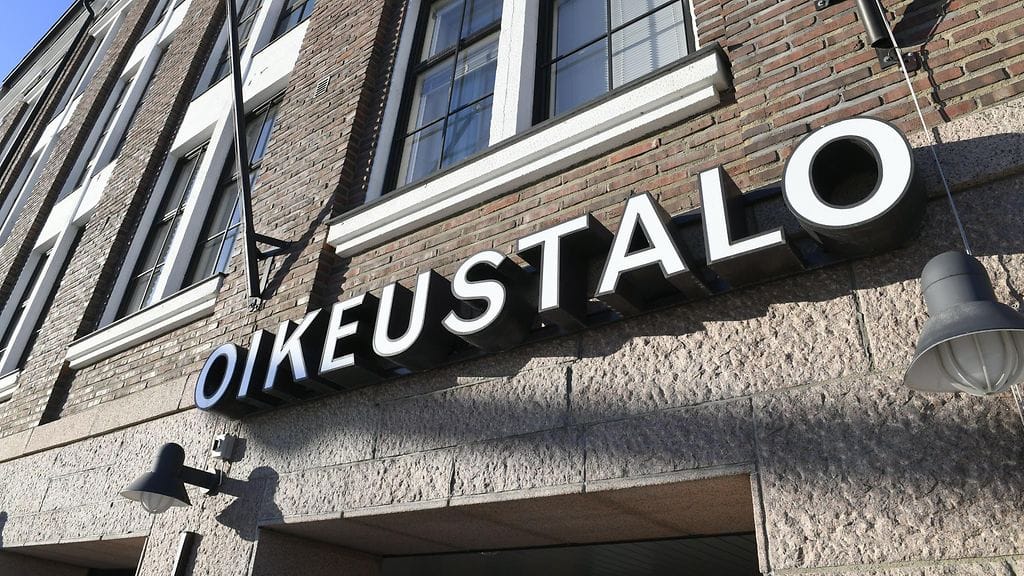 Kanta-Hämeen käräjäoikeus tuomitsi toimitusjohtajan 50 päiväsakkoon, joista kertyy hänen tuloillaan maksettavaa 1  300 euroa.
