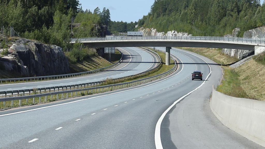 Yksi ihminen kuoli henkilöauton ulosajossa Huittisissa/ kuvituskuva