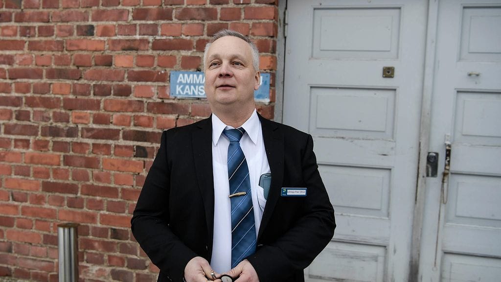 Rikosseuraamuslaitoksen johtajan Oksan mukaan sijoittamispäätöksiä salataan osittain mahdollisen viranomaisen tiedustelutiedon lähteen suojelemiseksi. KUVA: JARNO KUUSINEN/AOP