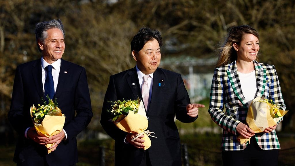 Yhdysvaltain ulkoministeri Anthony Blinken (vas.), Japanin ulkoministeri Yoshimasa Hayashi ja Kanadan ulkoministeri Melanie Joly G7-kokouksessa 16. maaliskuuta.