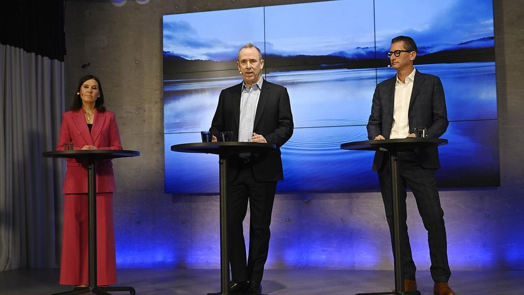 Aliaxiksen johtoa vieraili Helsingissä huhtikuussa /